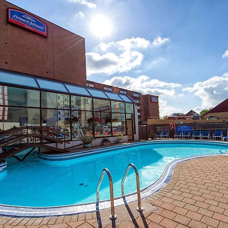 Howard Johnson Plaza By Wyndham By The Falls Niagara Falls Exterior foto