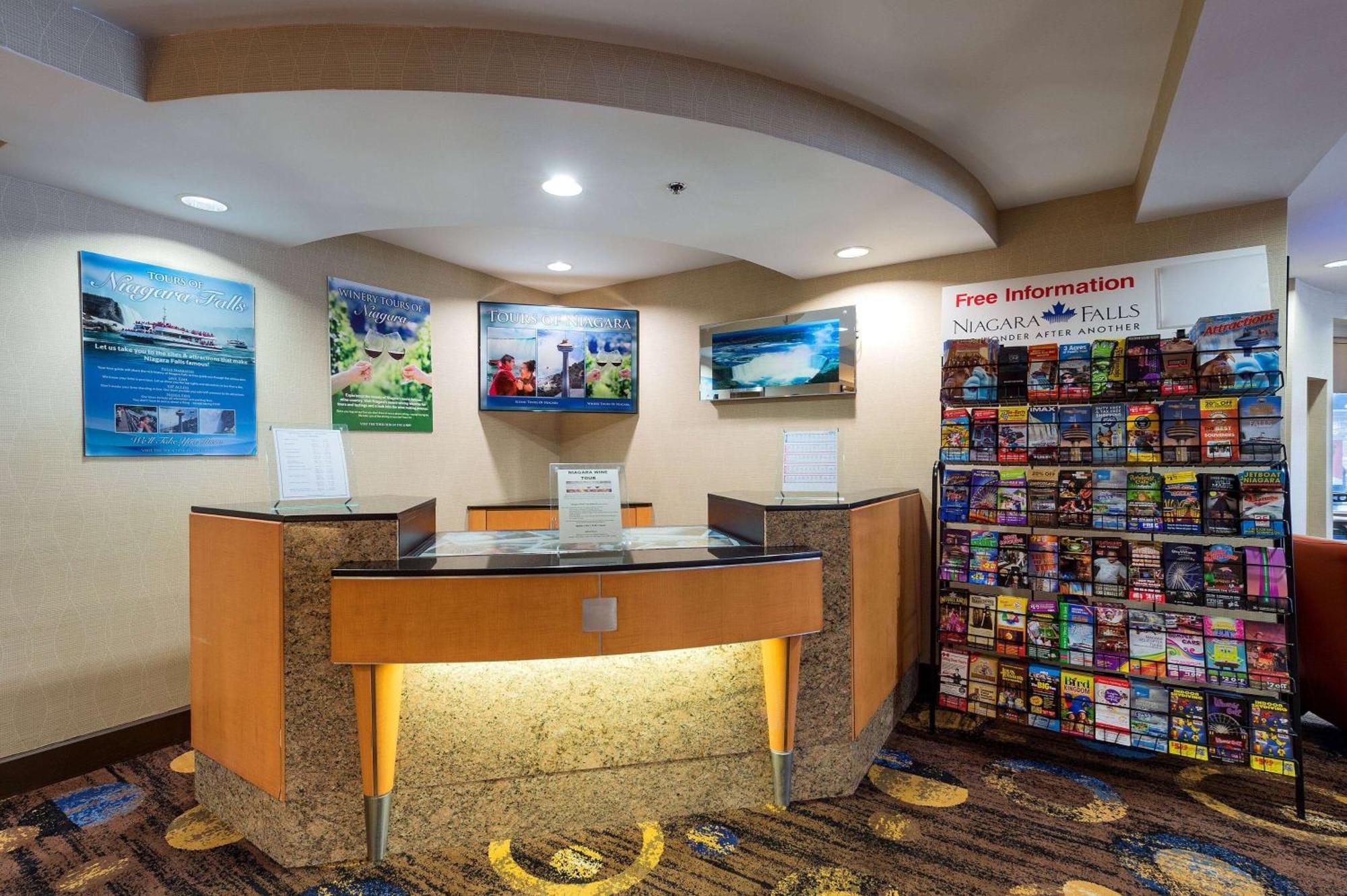 Howard Johnson Plaza By Wyndham By The Falls Niagara Falls Exterior foto