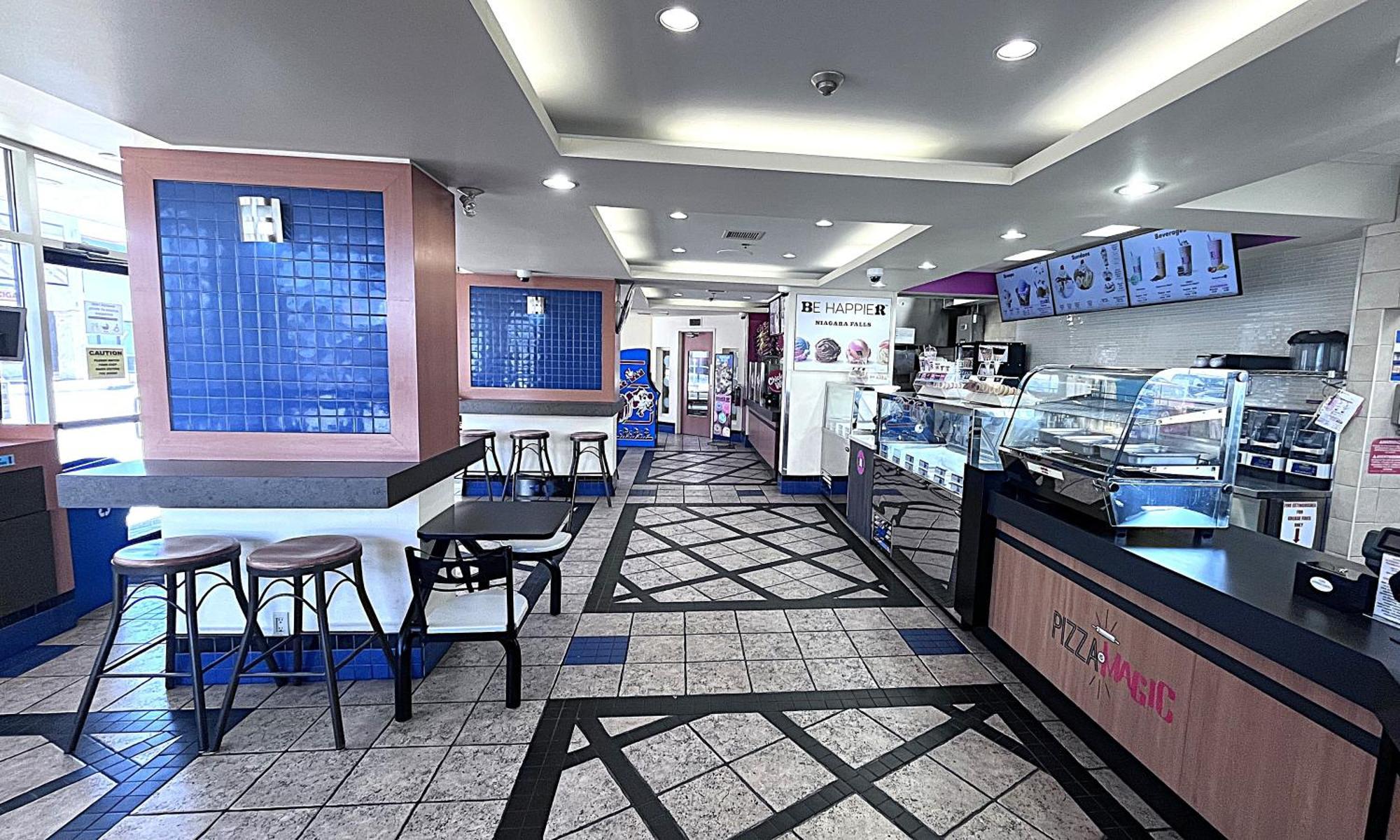 Howard Johnson Plaza By Wyndham By The Falls Niagara Falls Exterior foto